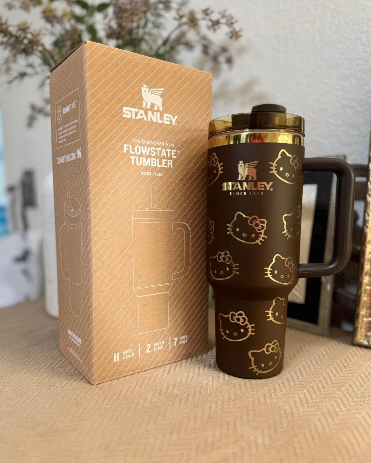 Hello Kitty x Stanley Cup 40oz