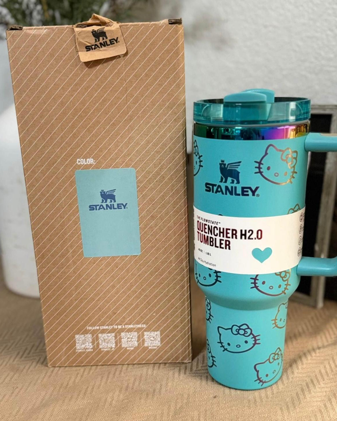 Hello Kitty x Stanley Cup 40oz