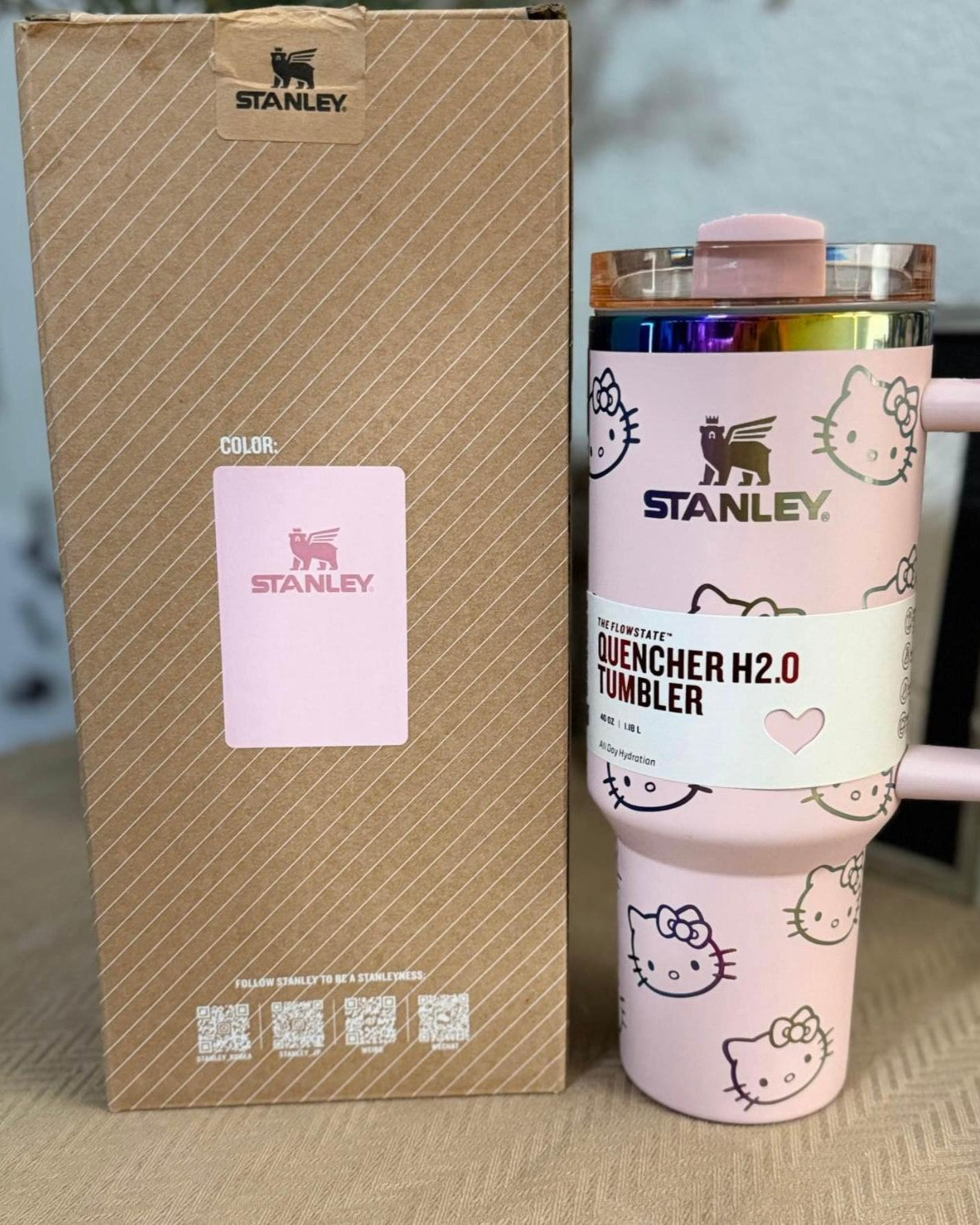 Hello Kitty x Stanley Cup 40oz