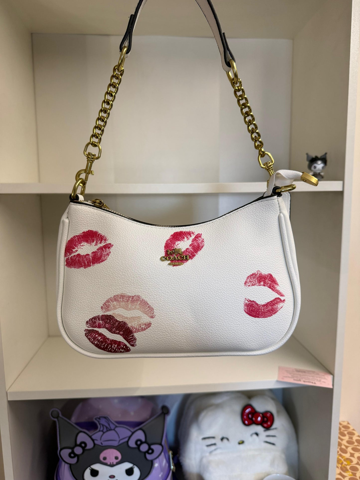 White Kisses Shoulder Bag